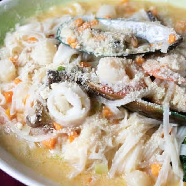 Tomka Pasta Mixed Seafood.