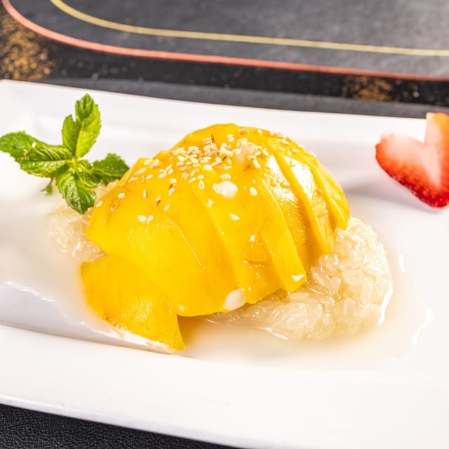 Sweet Mango with Sticky Rice.