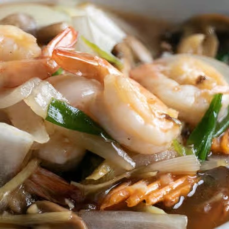 Savor Your Lunch with Us