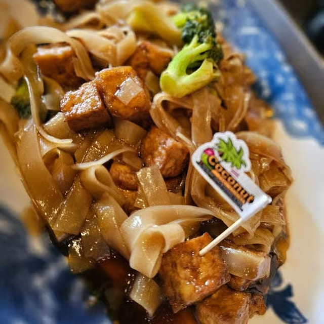 Pad See Ew Noodle (Lunch Size).