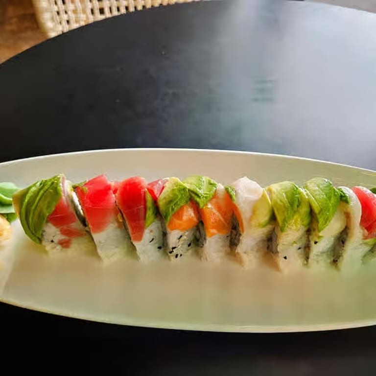 Delicious Rainbow Roll Experience
